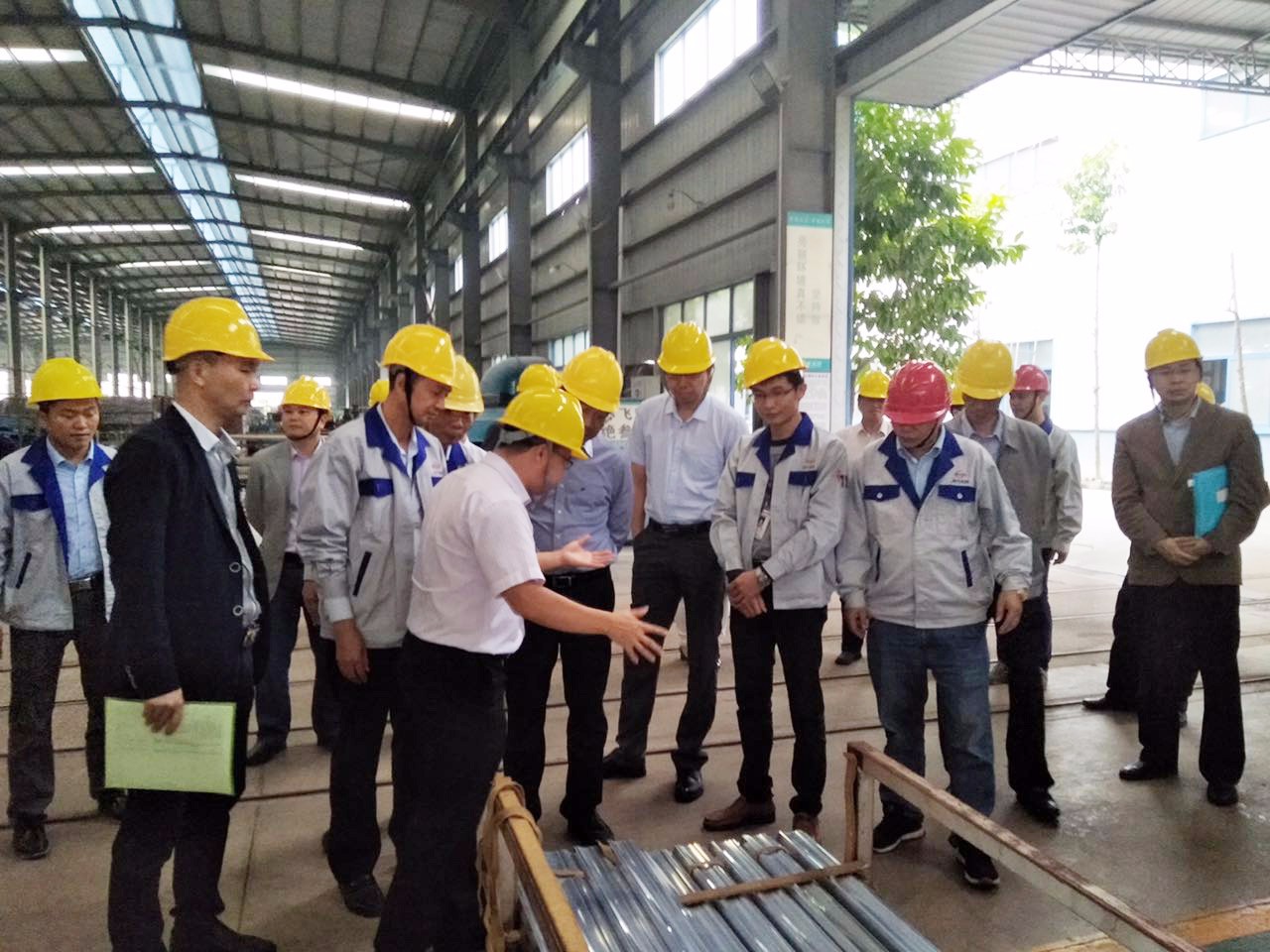 促政企信息交流 彰企业重质决心——广东质量强省工作组考察南方铝业
